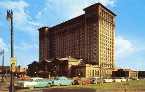 history // A postcard depicting Michigan Central Station, circa 1955. At its peak, trains bustled in and out of the station and served approximately 4,000 customers per day. Courtesy of Detroit Historical Society