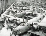 1942 B-24 PRODUCTION AT WILLOW RUN