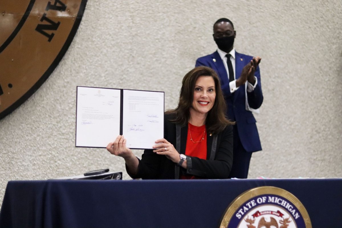 GOVERNOR WHITMER SIGNS THE BILL THAT WILL EXPAND OPPORTUNITIES FOR CRIMINAL RECORD EXPUNGEMENT. PHOTO STATE OF MICHIGAN