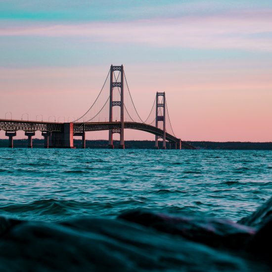LOOKING AT MACKINAC, U OF M RESEARCHERS SAY THE STRAIGHTS OF MACKINAC ARE THE WORST POSSIBLE PLACE FOR AN OIL SPILL. ARRON BURDEN / UNSPLASH