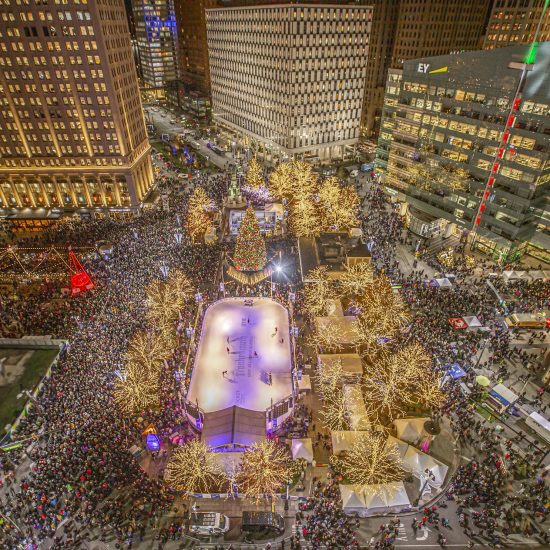 CAMPUS MARTIUS DETROIT TREE LIGHTING. PHOTO DDP