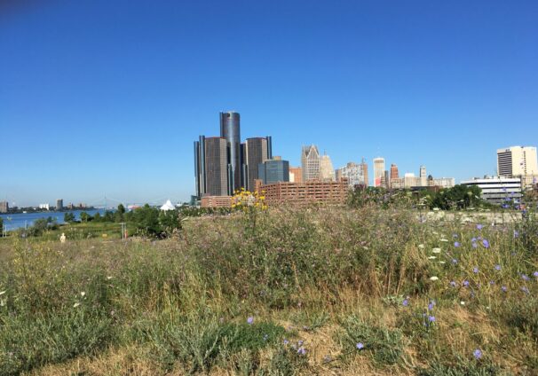 DETROIT SKYLINE, RENAISSANCE CENTER