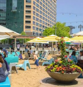 BRISA BAR BEACH DURING SUMMER AT CAMPPUS MARITUS PARK, PHOTO @BRISABARDETROIT ON INSTAGRAM