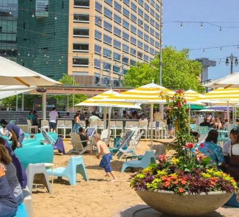 BRISA BAR BEACH DURING SUMMER AT CAMPPUS MARITUS PARK, PHOTO @BRISABARDETROIT ON INSTAGRAM
