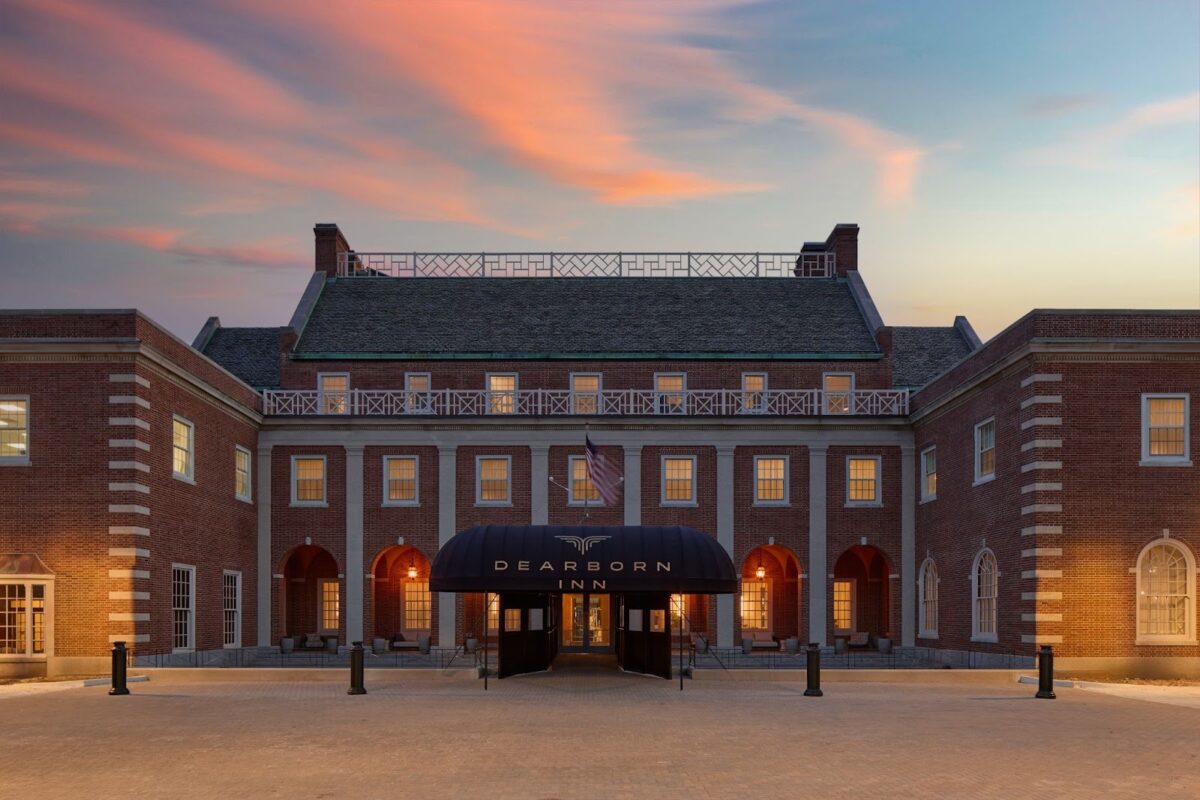 Dearborn Inn Exterior. Isaac Maiselman Photography
