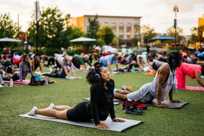 CITY GLOW YOGA, PHOTO CATALYST MEDIA FACTORY