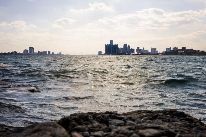 DETROIT FROM BELLE ISLE. PHOTO AMI NICOLE / ACRONYM
