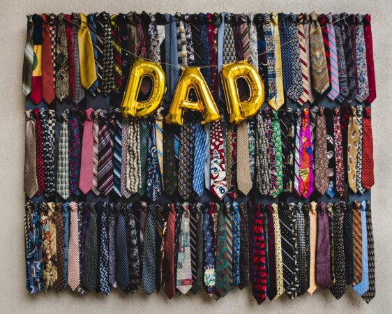 FATHERS DAY GIFTLIST PHOTO TIM MOSSHOLDER ; UNSPLASH
