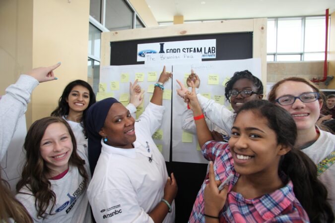 FORD MOTOR COMPANY SUPPORT OF THE STEAM LAB. PHOTO FORD FUND