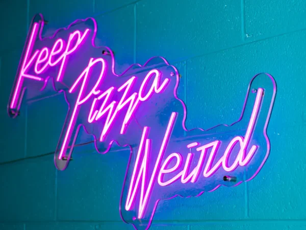 KEEP PIZZA WEIRD SIGN, PHOTO PIZZA CAT GREEKTOWN / PIZZA CAT MAX