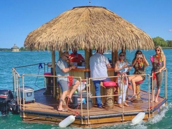 PHOTO ALOHA TIKI TOURS / DETROIT TIKI TOURS