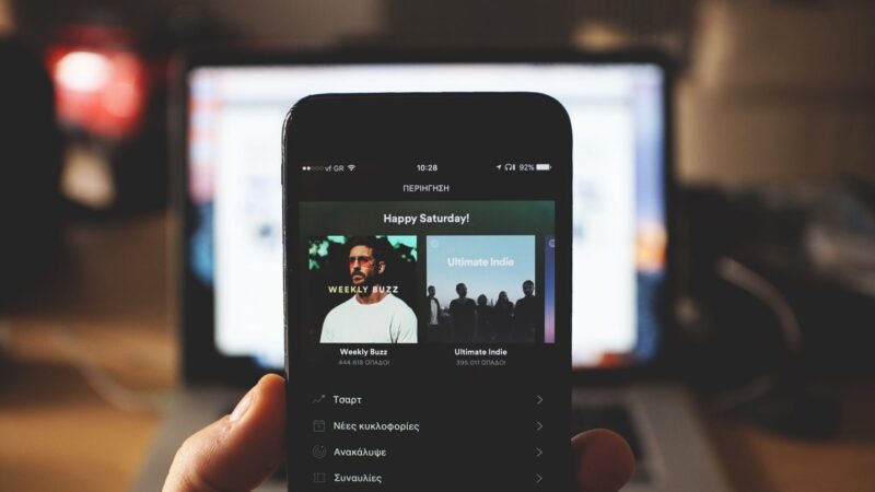 ALBUM PLAYLIST TIME. PHOTO PEXELS