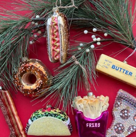 CHRISTMAS ORNAMENTS, PHOTO @CITYBIRD ON INSTAGRAM