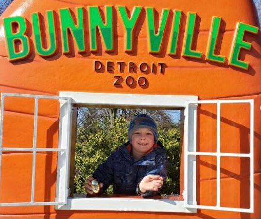 BUNNYVILLE EGG HUNT, PHOTO @DETROITZOO ON INSTAGRAM