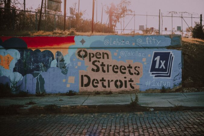 LIZ WEDDON OPEN STREETS DETROIT / UNSPLASH
