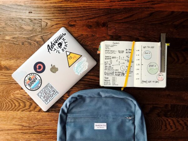 BACK TO SCHOOL ESSENTIALS, PHOTO MAT RAGLAND / UNSPLASH