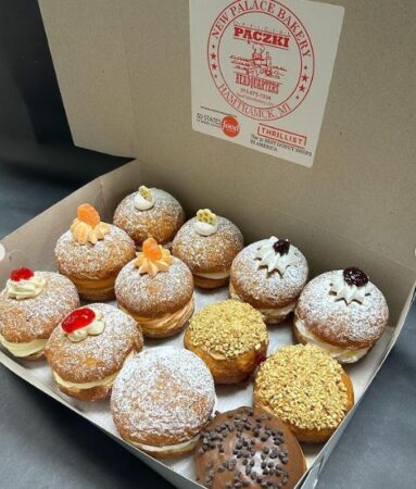PACZKI ASSORTMENT, PHOTO @NEWPALACEBAKERY ON INSTAGRAM
